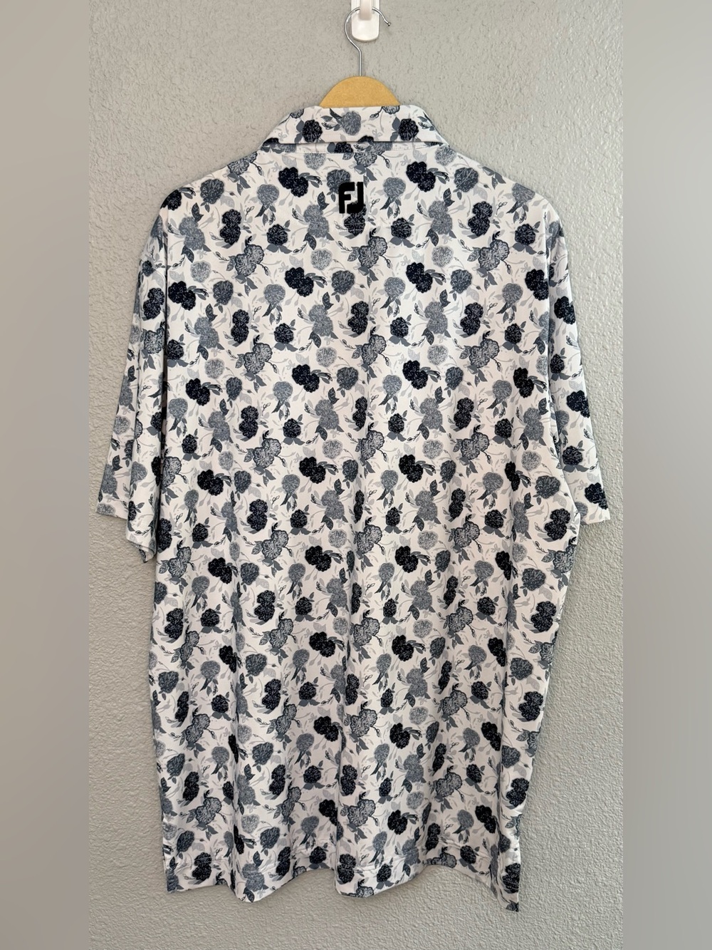 FootJoy | Vintage Floral Print Lisle Performance Golf Polo | Black & Grey | XL - Picture 2 of 5